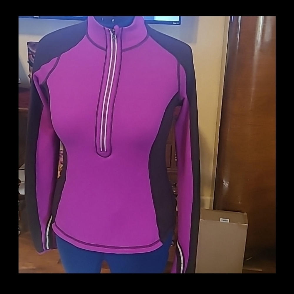 Lululemon Run: U-Turn PulloverTender Violet / Black (#1336) Sz. XS/S.